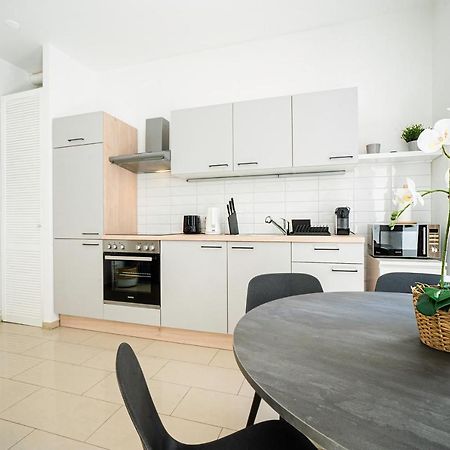Chic Newly-Renovated Apartment Steps From Subway In Vienna'S Hernals District Exterior foto