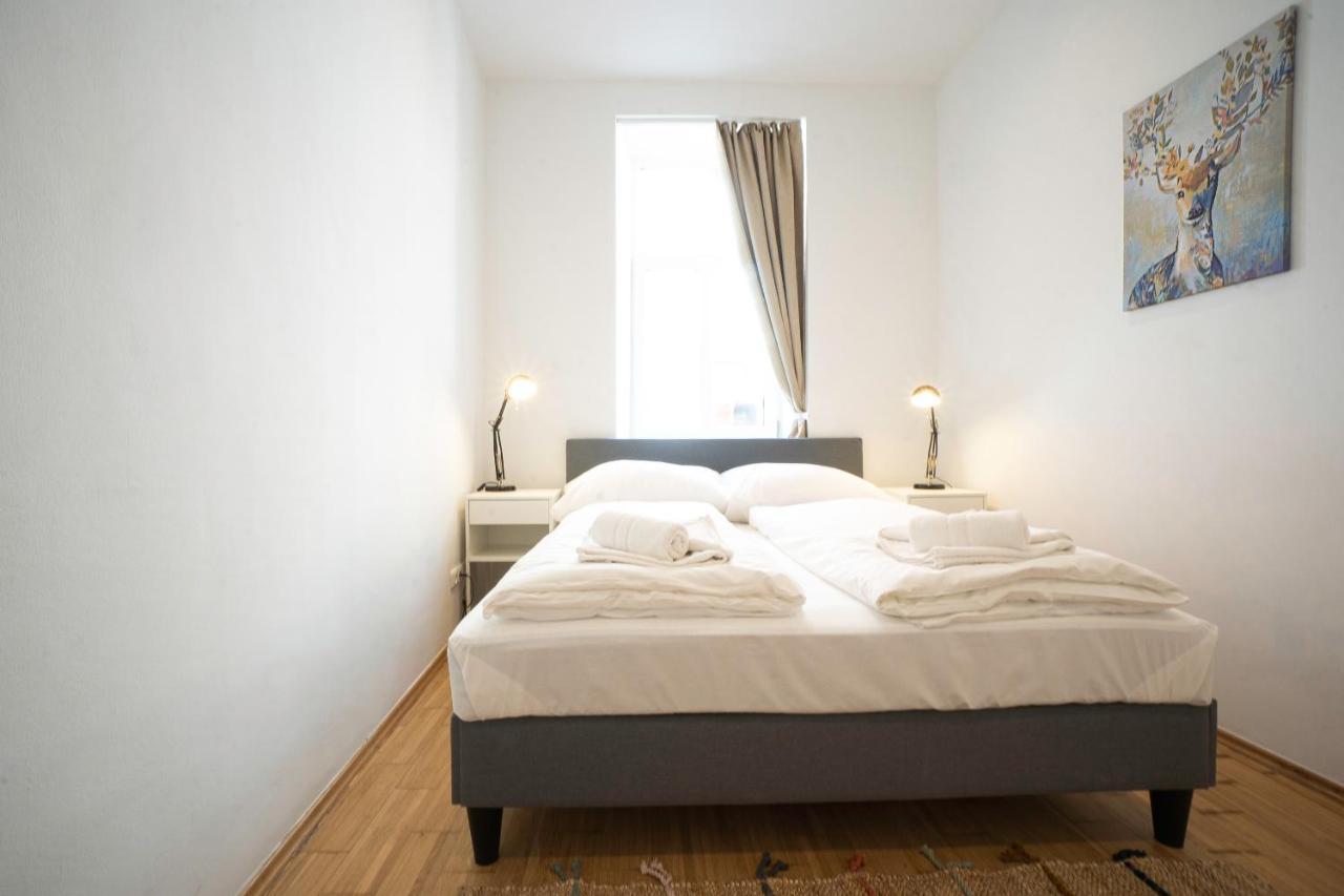 Chic Newly-Renovated Apartment Steps From Subway In Vienna'S Hernals District Exterior foto